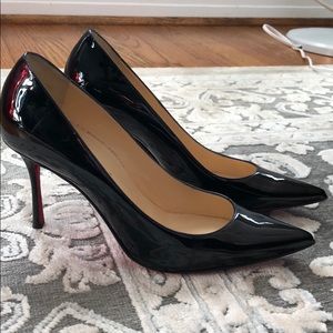 Black patent leather sz 38.5 ( fits US7.5)